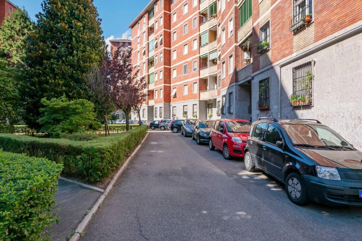 Ihost Apartment - Veneziano 8 Милан Экстерьер фото